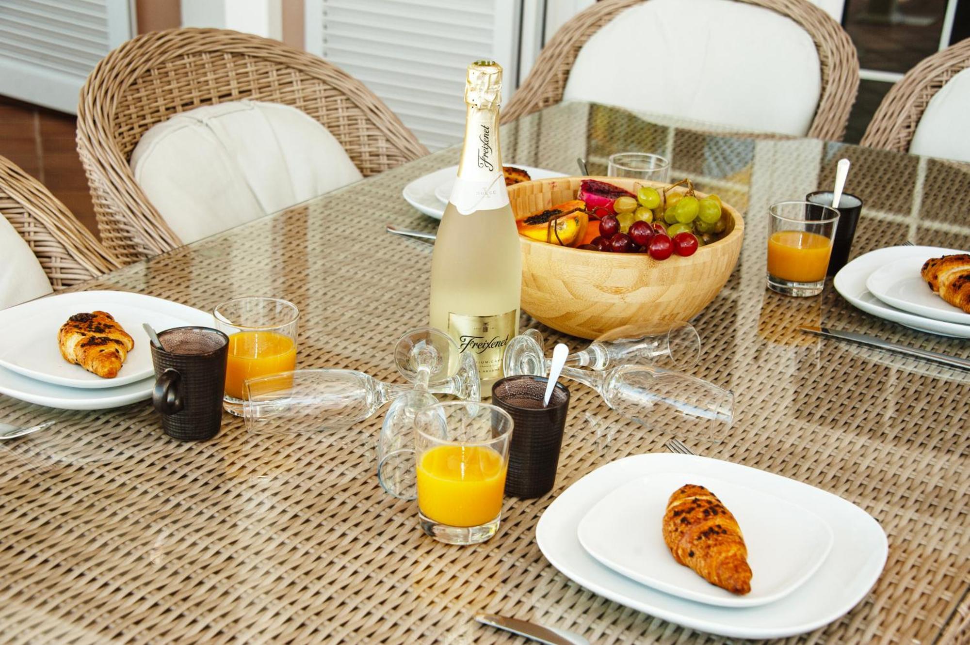 Villa Marbella-Private Heated Pool And Breathtaking View Адехе Екстериор снимка