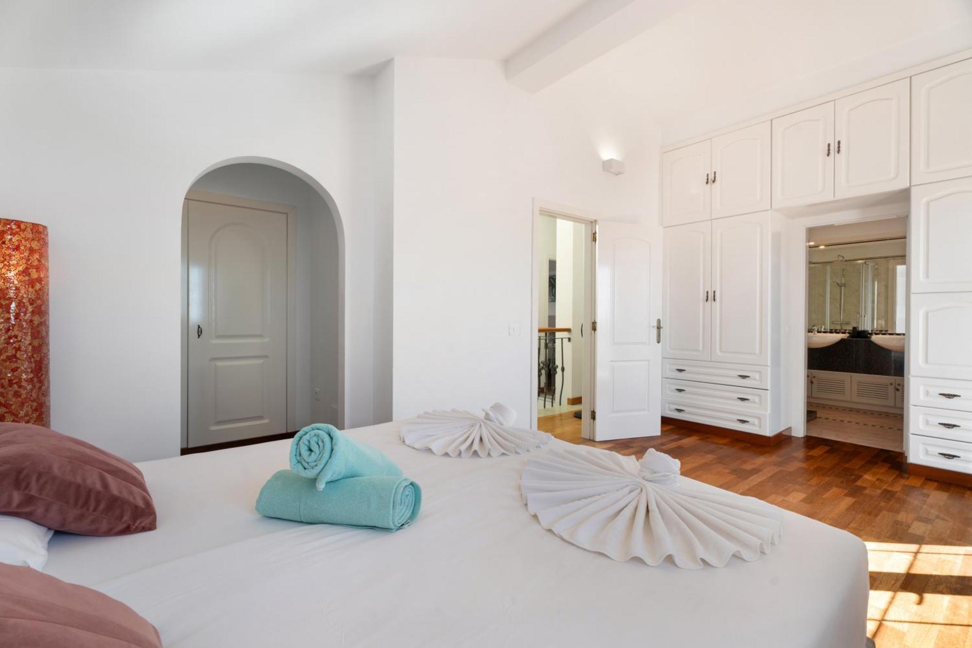 Villa Marbella-Private Heated Pool And Breathtaking View Адехе Екстериор снимка